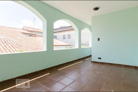 Casa à venda com 360m², 4 quartos e 4 vagas Casa à venda com 360m², 4 quartos e 4 vagasÁrea Superior da Edícula 1