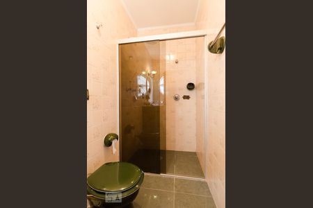 Casa à venda com 360m², 4 quartos e 4 vagas Casa à venda com 360m², 4 quartos e 4 vagasBanheiro da Suíte de Hóspedes