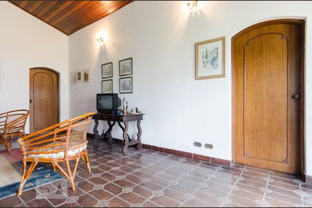 Casa à venda com 360m², 4 quartos e 4 vagas Casa à venda com 360m², 4 quartos e 4 vagasSala Mezanino