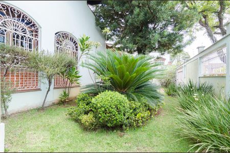 Casa à venda com 360m², 4 quartos e 4 vagas Casa à venda com 360m², 4 quartos e 4 vagasJardim de Entrada
