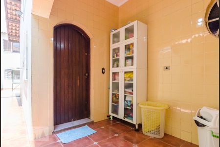 Casa à venda com 360m², 4 quartos e 4 vagas Casa à venda com 360m², 4 quartos e 4 vagasQuintal 1