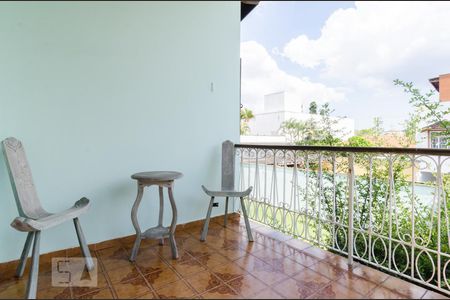 Casa à venda com 360m², 4 quartos e 4 vagas Casa à venda com 360m², 4 quartos e 4 vagasVaranda da Sala Mezanino