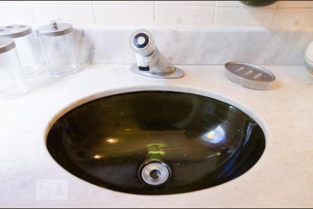 Casa à venda com 360m², 4 quartos e 4 vagas Casa à venda com 360m², 4 quartos e 4 vagasBanheiro da Suíte de Hóspedes
