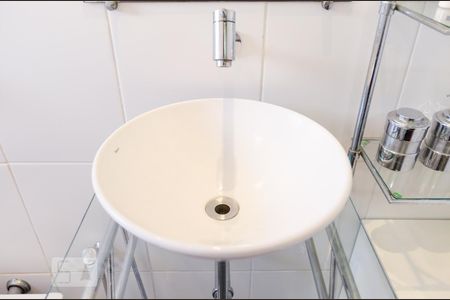 Casa à venda com 360m², 4 quartos e 4 vagas Casa à venda com 360m², 4 quartos e 4 vagasBanheiro da Suíte 2