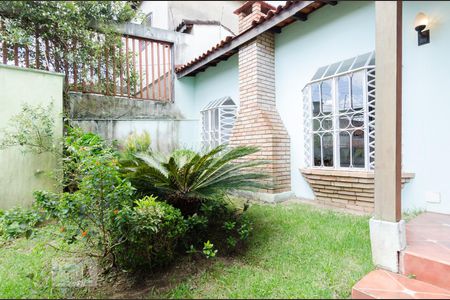 Casa à venda com 360m², 4 quartos e 4 vagas Casa à venda com 360m², 4 quartos e 4 vagasJardim de Entrada