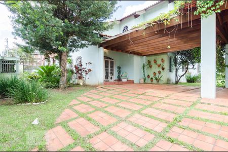 Casa à venda com 360m², 4 quartos e 4 vagas Casa à venda com 360m², 4 quartos e 4 vagasGaragem