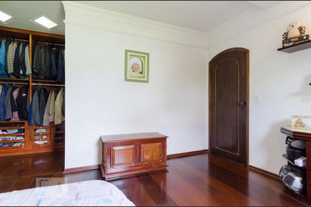 Casa à venda com 360m², 4 quartos e 4 vagas Casa à venda com 360m², 4 quartos e 4 vagasQuarto da Suíte 3