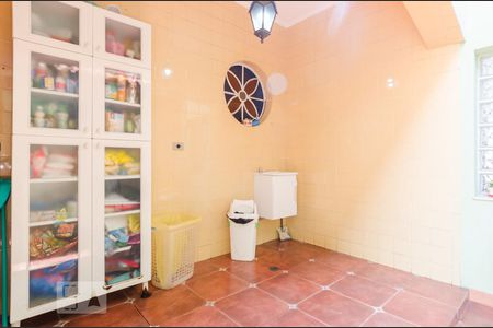 Casa à venda com 360m², 4 quartos e 4 vagas Casa à venda com 360m², 4 quartos e 4 vagasQuintal 1