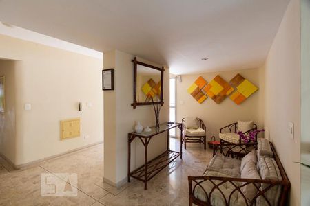Apartamento para alugar com 60m², 2 quartos e 1 vagaHall social
