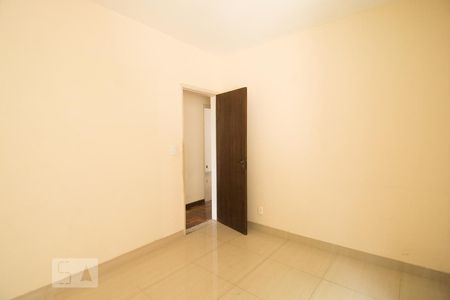 Apartamento à venda com 80m², 4 quartos e 1 vagaQuarto