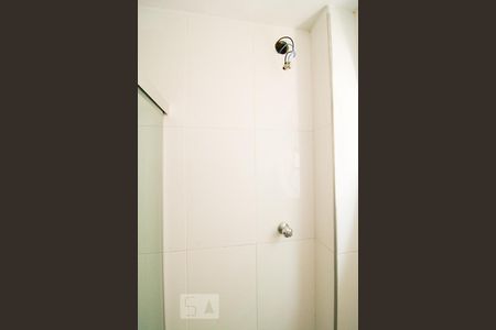 Banheiro social de apartamento à venda com 4 quartos, 80m² em Santo Antônio, Belo Horizonte