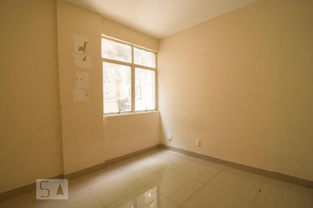 Apartamento à venda com 80m², 4 quartos e 1 vagaQuarto