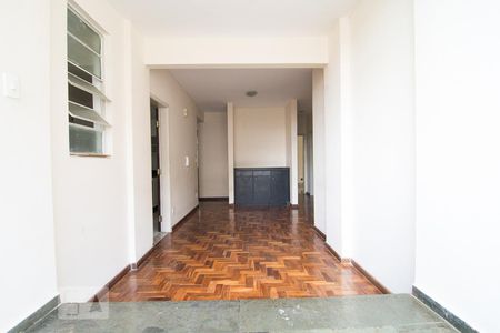 Sala 2 de apartamento à venda com 4 quartos, 80m² em Santo Antônio, Belo Horizonte