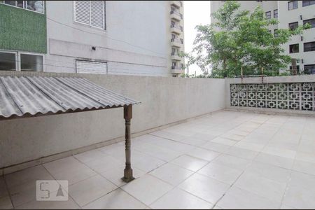 Apartamento à venda com 98m², 2 quartos e 2 vagasQuintal