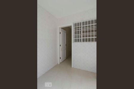 Apartamento à venda com 98m², 2 quartos e 2 vagasLavanderia
