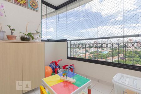 Varanda de apartamento à venda com 2 quartos, 80m² em Vila Firmiano Pinto, São Paulo