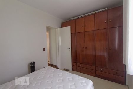 Quarto 2 de apartamento para alugar com 2 quartos, 53m² em Chácara Inglesa, São Paulo