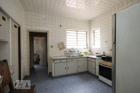 Casa à venda com 500m², 4 quartos e 8 vagasCozinha