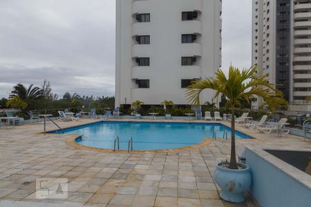 Apartamento à venda com 70m², 2 quartos e 1 vagaPiscina