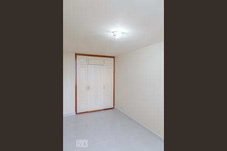 Apartamento à venda com 70m², 2 quartos e 1 vagaSuíte 1