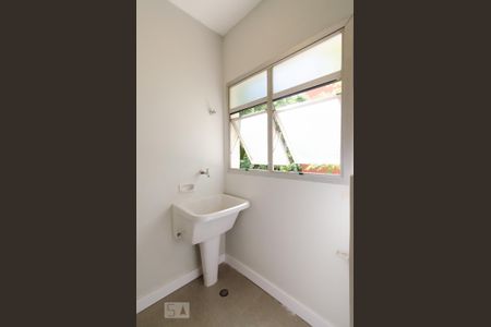 Lavanderia de apartamento para alugar com 1 quarto, 45m² em Cambuí, Campinas