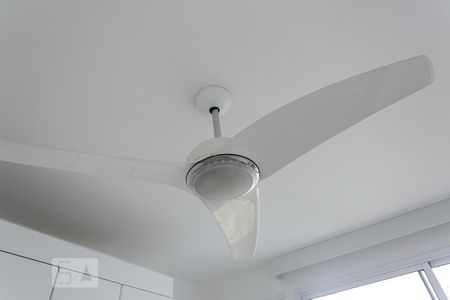 Apartamento à venda com 78m², 2 quartos e 2 vagasDetalhe