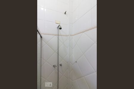 Casa para alugar com 600m², 5 quartos e 6 vagasBanheiro Suite 2