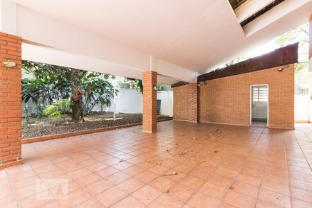 Casa para alugar com 600m², 5 quartos e 6 vagasGaragem
