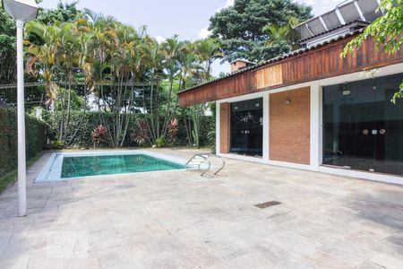Casa para alugar com 600m², 5 quartos e 6 vagasPiscina