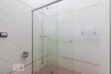 Casa para alugar com 600m², 5 quartos e 6 vagasBanheiro Suite 2