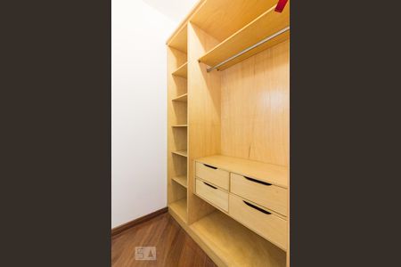 Casa para alugar com 600m², 5 quartos e 6 vagasSuite Inferior