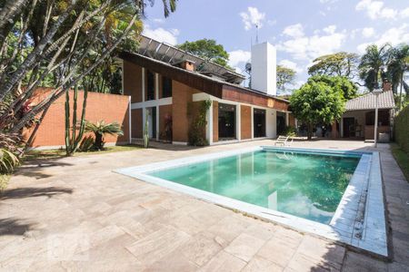 Casa para alugar com 600m², 5 quartos e 6 vagasPiscina