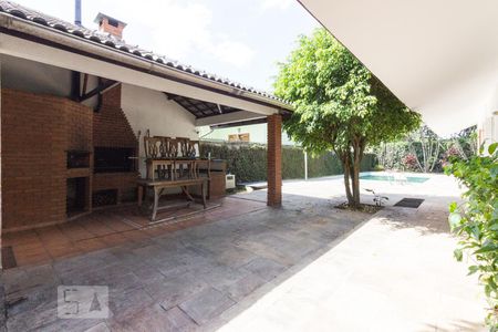 Casa para alugar com 600m², 5 quartos e 6 vagasArea Churrasqueira