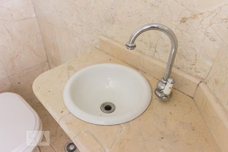 Lavabo de casa para alugar com 5 quartos, 600m² em Jardim São Bento, São Paulo