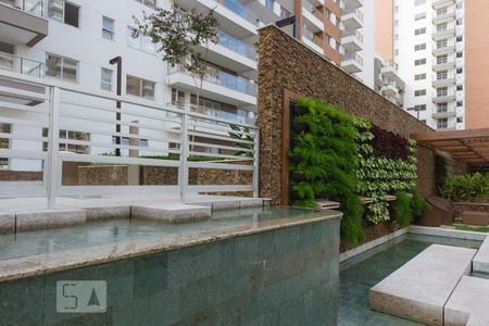 Apartamento à venda com 102m², 2 quartos e 2 vagas Apartamento à venda com 102m², 2 quartos e 2 vagasPiscina