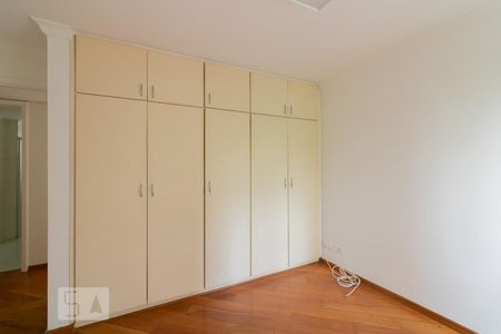 Suíte de apartamento para alugar com 3 quartos, 96m² em Vila Nova Conceição, São Paulo