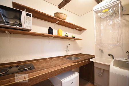 Cozinha de kitnet/studio para alugar com 1 quarto, 39m² em Real Parque, São Paulo
