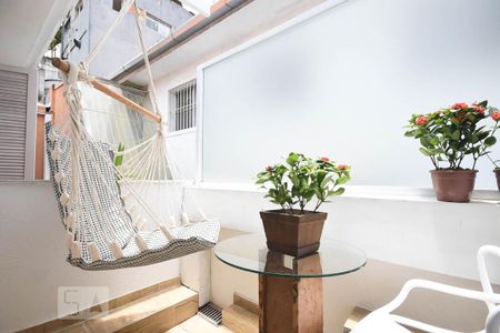 Varanda de kitnet/studio para alugar com 1 quarto, 26m² em Real Parque, São Paulo