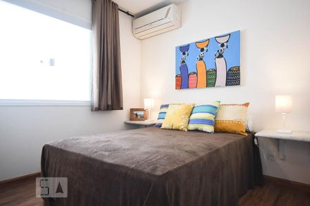 Quarto de kitnet/studio para alugar com 1 quarto, 30m² em Real Parque, São Paulo