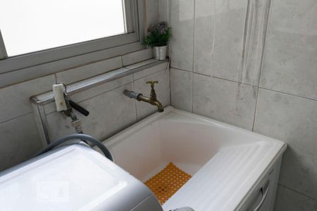 Apartamento à venda com 75m², 3 quartos e 1 vagaÁrea de serviço (Torneira)