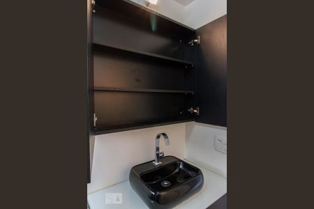 Apartamento para alugar com 56m², 2 quartos e 1 vagaEspelho com Armáio Banheiro Social 