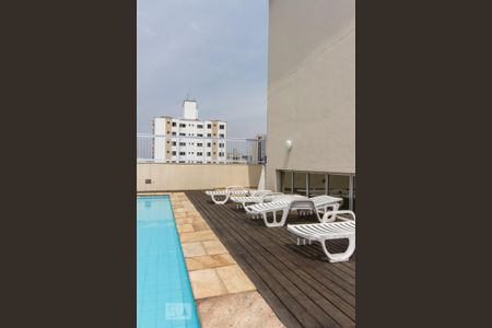 Deck da Piscina no Terraço  de apartamento para alugar com 2 quartos, 56m² em Vila Azevedo, São Paulo