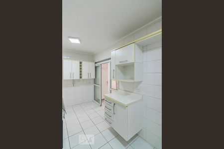 Apartamento para alugar com 122m², 4 quartos e 2 vagasCozinha