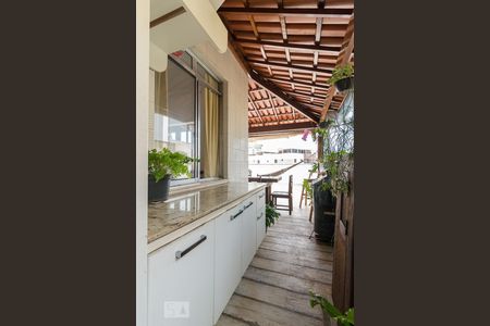 Apartamento à venda com 114m², 2 quartos e 2 vagasÁrea de Serviço