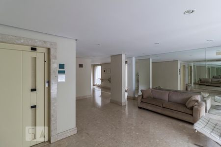 Apartamento para alugar com 92m², 2 quartos e 2 vagasHall social