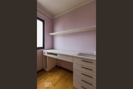 Apartamento para alugar com 92m², 2 quartos e 2 vagasQuarto