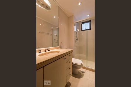 Banheiro de apartamento para alugar com 2 quartos, 92m² em Alto da Lapa, São Paulo