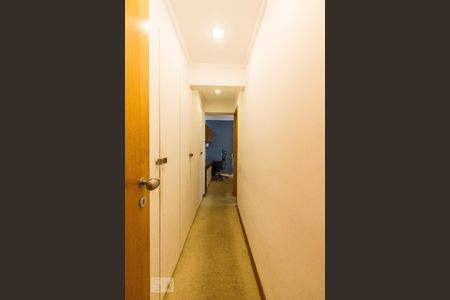 Corredor - Closet - Suite de apartamento para alugar com 3 quartos, 120m² em Leblon, Rio de Janeiro