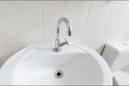 Banheiro de apartamento para alugar com 2 quartos, 54m² em Vila Príncipe de Gales, Santo André