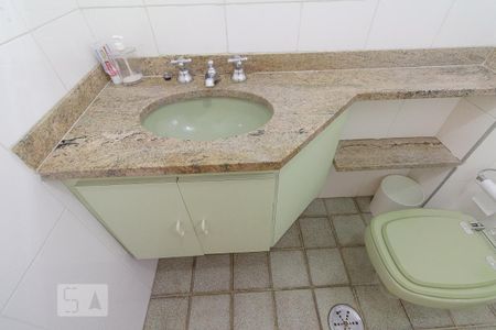 Banheiro de apartamento à venda com 3 quartos, 100m² em Vila Clementino, São Paulo